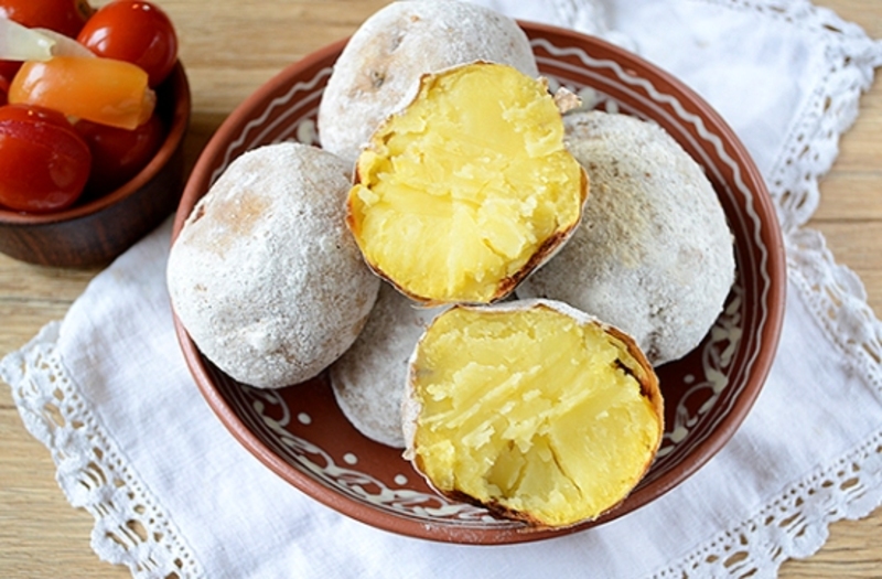 фото: картофель в муке – рецепт печеного картофеля