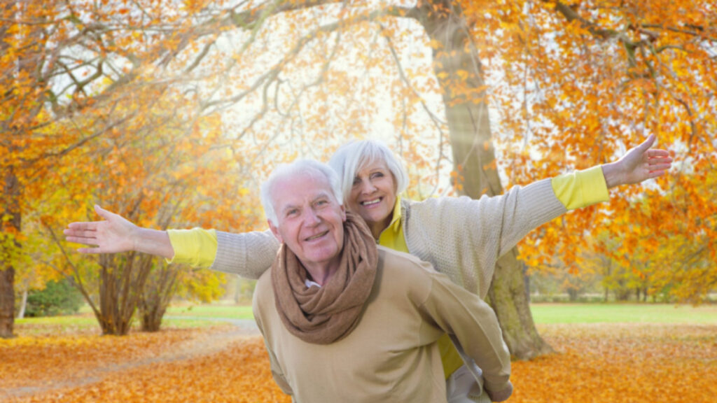 фото: літні чоловік та жінка, пара – тривалість життя у Європі