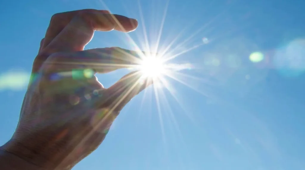 фото: рука на сонці » вітамін D