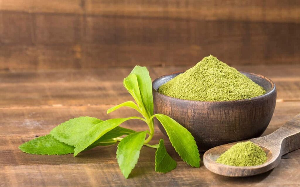 фото: стевія на столі – замінники цукру, здорова випічка