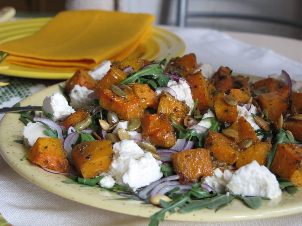 фото: салат з гарбуза на столі – корисна вечеря