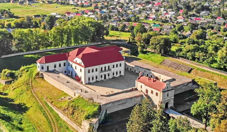 фото: Збаражский замок на Тернопольщине