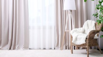 фото: інтерʼєр у кімнаті – як обрати штори