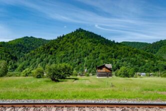 фото: Карпати – село Гребенів у Карпатах