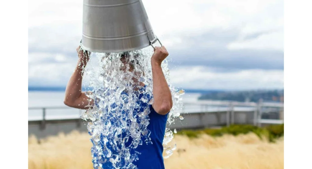 фото: обливання водою, загартовування