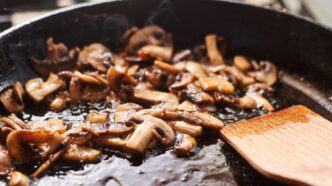 фото: гриби на сковорідці - користь грибів