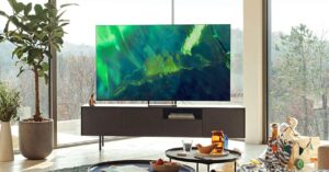 фото: смарттелевізор у кімнаті – як обрати смарттелевізор